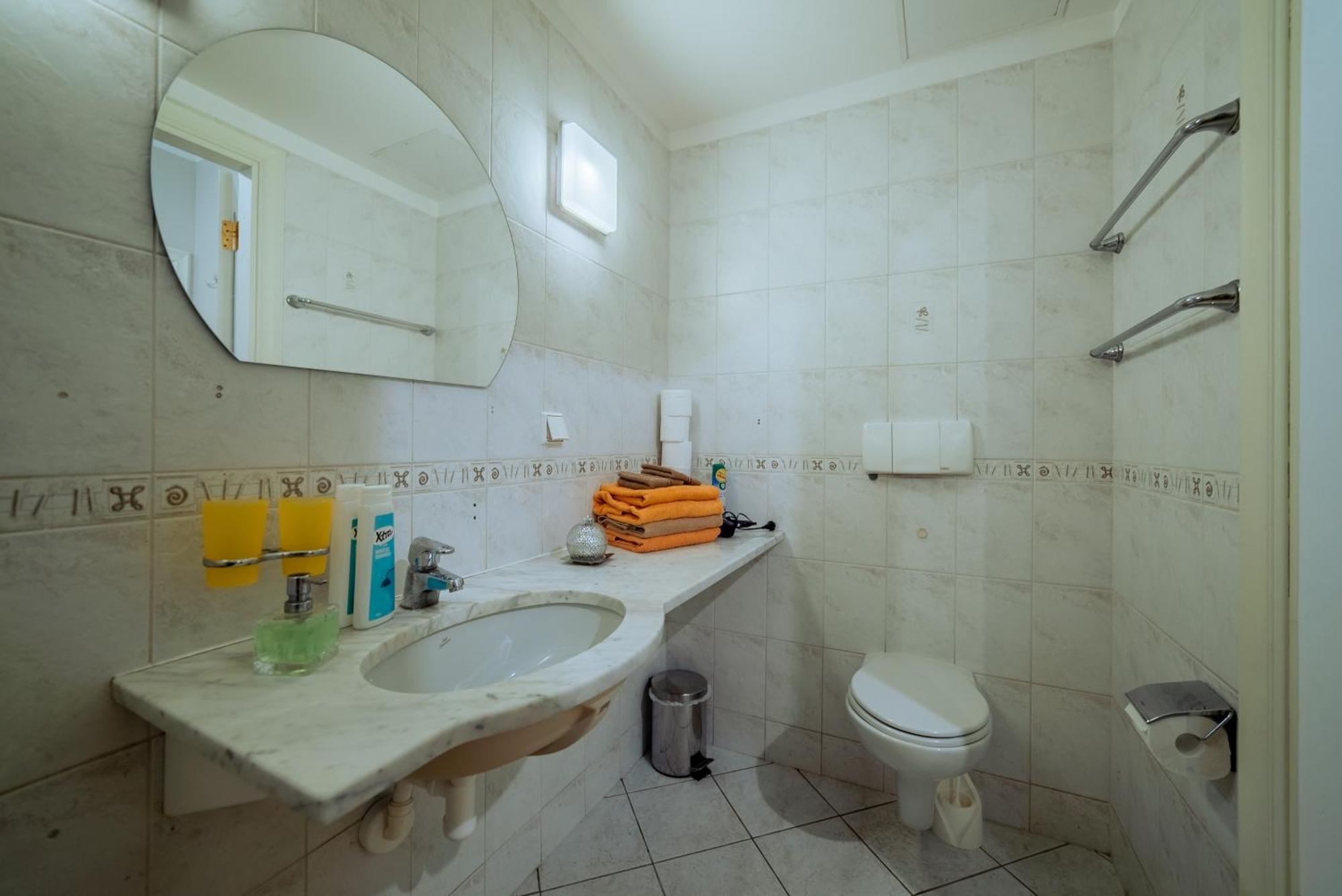 Romeo Family Apartments Tallinn Ngoại thất bức ảnh